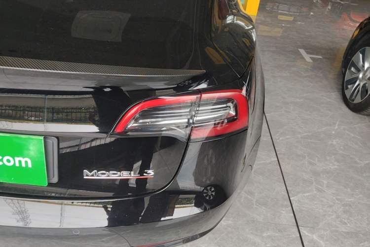 Used Tesla Model 3 2022 Performance High-Performance All-Wheel-Drive Version Right Rear Taillight