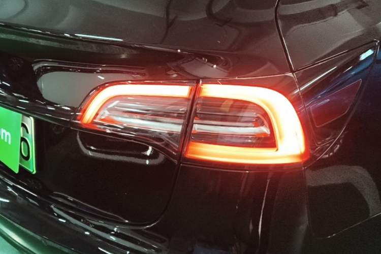 Used Tesla Model 3 2022 Rear-Wheel-Drive Version Right Rear Taillight