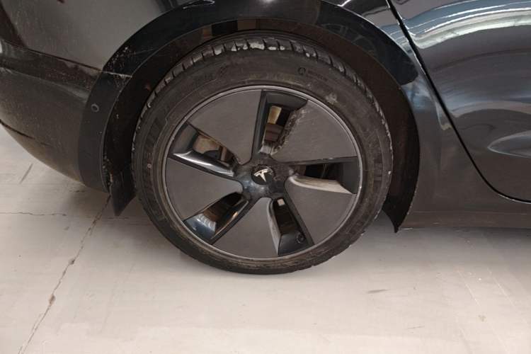 Used Tesla Model 3 2022 Rear-Wheel-Drive Version Right Rear Wheel Hub