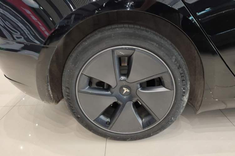 Used Tesla Model 3 2022 Rear-Wheel-Drive Version Right Rear Wheel Hub