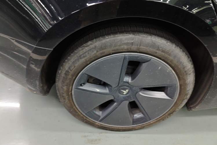 Used Tesla Model 3 2022 Rear-Wheel-Drive Version Right Rear Wheel Hub