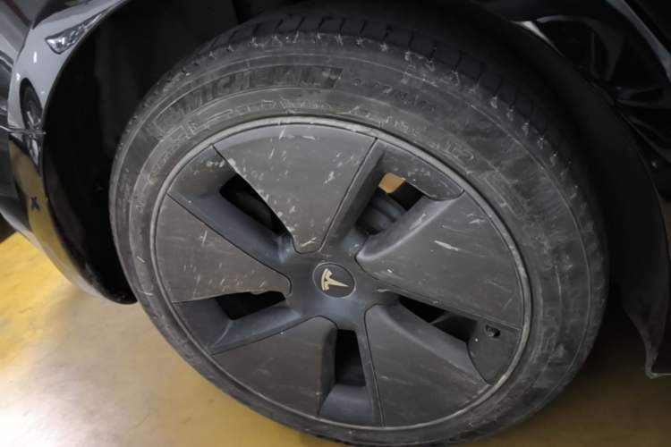 Used Tesla Model 3 2022 Rear-Wheel-Drive Version Right Rear Wheel Hub