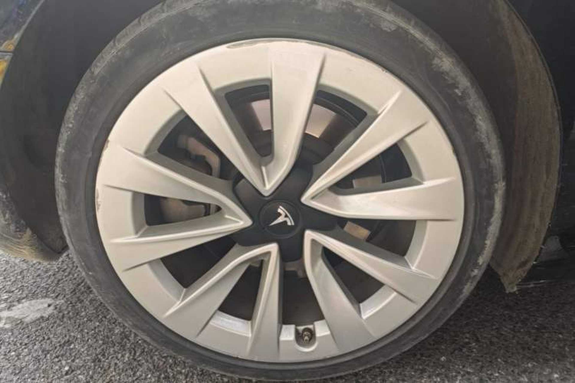 Used Tesla Model 3 2022 Rear-Wheel-Drive Version Right Rear Wheel Hub
