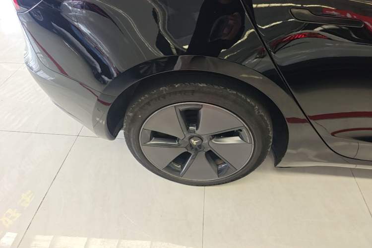 Used Tesla Model 3 2022 Rear-Wheel-Drive Version Right Rear Wheel Hub