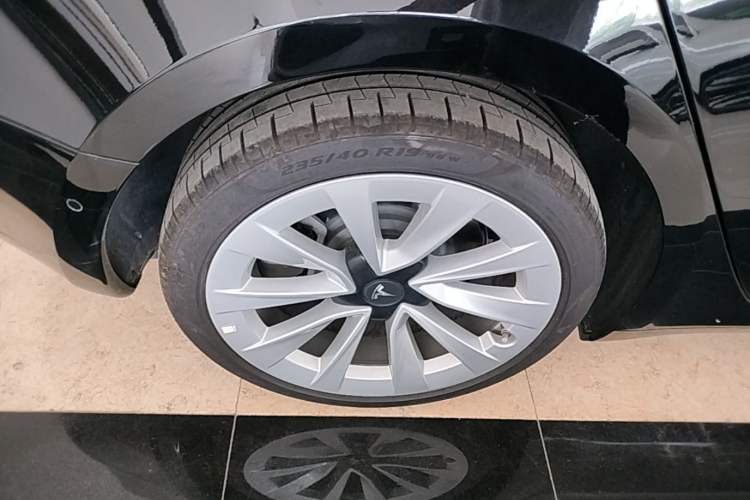 Used Tesla Model 3 2022 Rear-Wheel-Drive Version Right Rear Wheel Hub