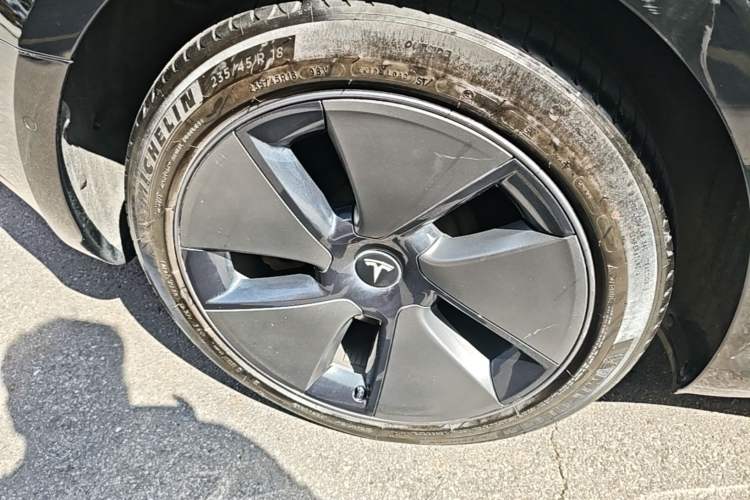 Used Tesla Model 3 2022 Rear-Wheel-Drive Version Right Rear Wheel Hub