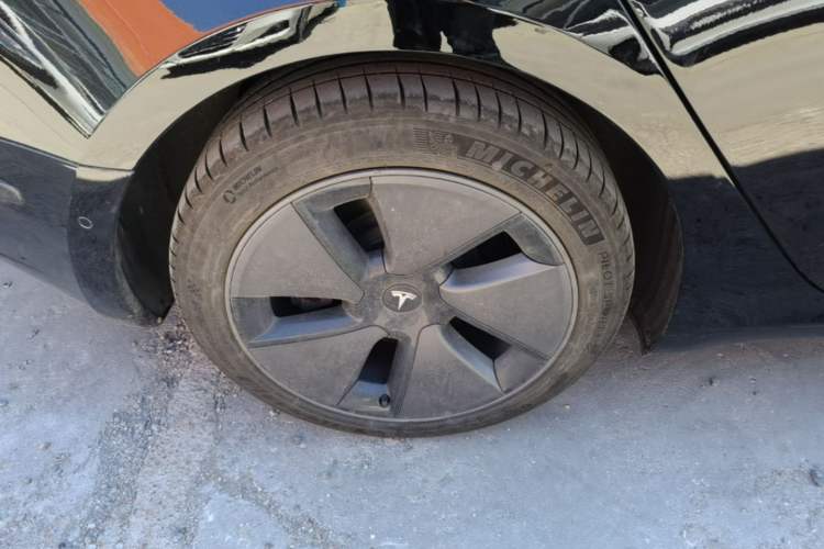 Used Tesla Model 3 2022 Rear-Wheel-Drive Version Right Rear Wheel Hub