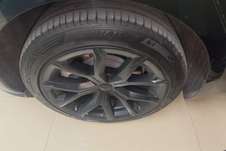 Used Tesla Model 3 2022 Rear-Wheel-Drive Version Right Rear Wheel Hub