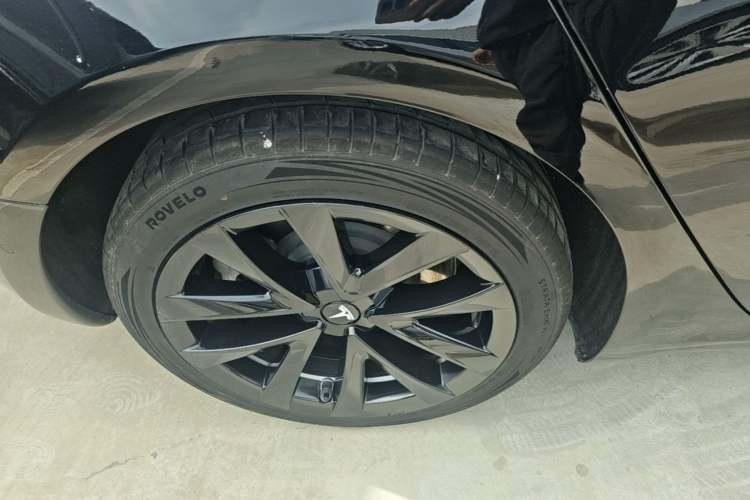 Used Tesla Model 3 2022 Rear-Wheel-Drive Version Right Rear Wheel Hub