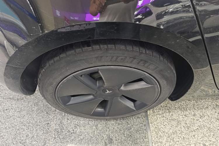 Used Tesla Model 3 2022 Rear-Wheel-Drive Version Right Rear Wheel Hub