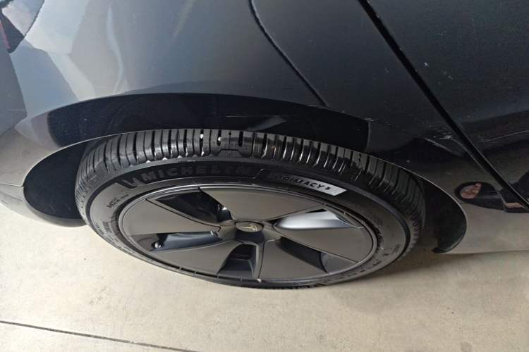 Used Tesla Model 3 2022 Rear-Wheel-Drive Version Right Rear Wheel Hub