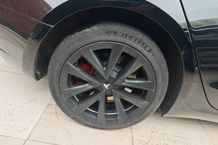 Used Tesla Model 3 2022 Rear-Wheel-Drive Version Right Rear Wheel Hub
