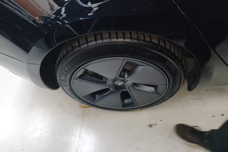 Used Tesla Model 3 2022 Rear-Wheel-Drive Version Right Rear Wheel Hub