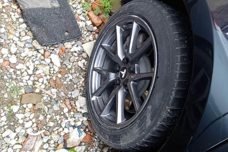 Used Tesla Model 3 2022 Rear-Wheel-Drive Version Right Rear Wheel Hub