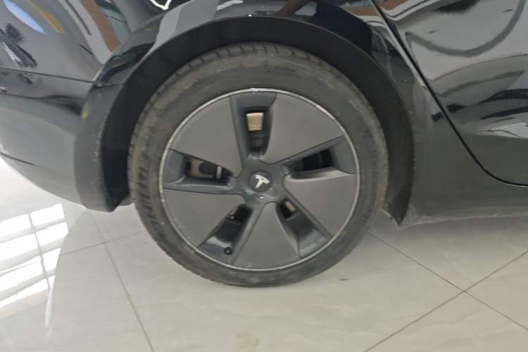 Used Tesla Model 3 2022 Rear-Wheel-Drive Version Right Rear Wheel Hub