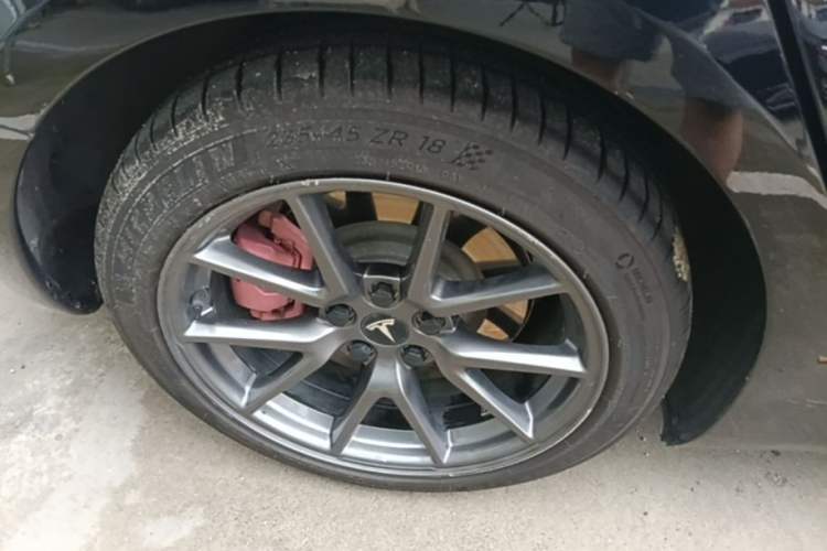 Used Tesla Model 3 2022 Rear-Wheel-Drive Version Right Rear Wheel Hub