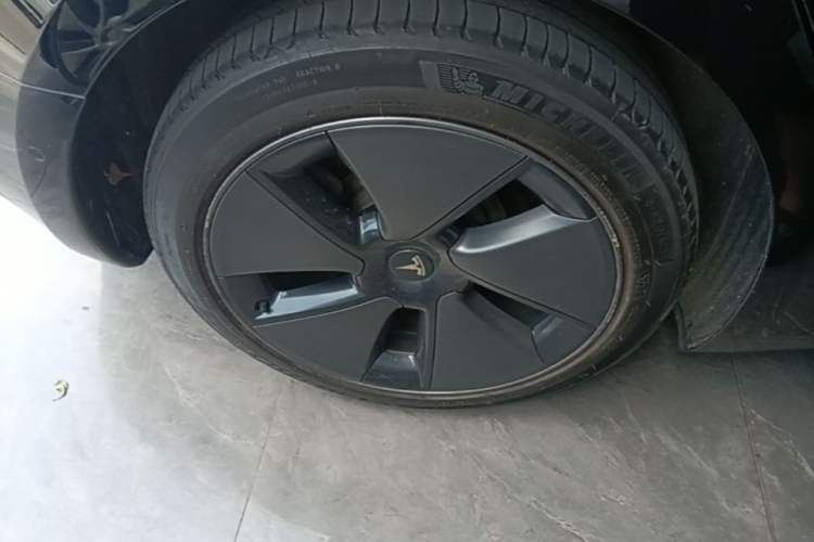 Used Tesla Model 3 2022 Rear-Wheel-Drive Version Right Rear Wheel Hub