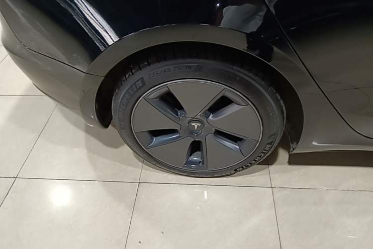Used Tesla Model 3 2022 Rear-Wheel-Drive Version Right Rear Wheel Hub