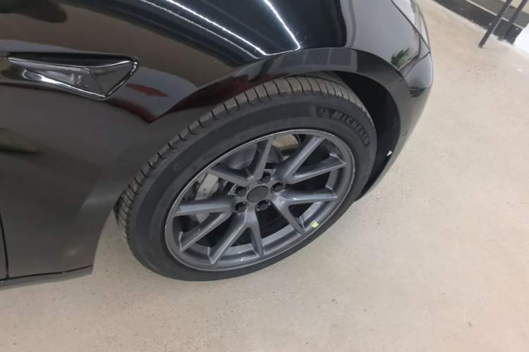Used Tesla Model 3 2022 Rear-Wheel-Drive Version Right Rear Wheel Hub