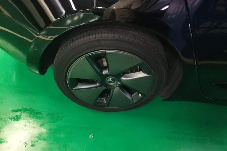 Used Tesla Model 3 2022 Rear-Wheel-Drive Version Right Rear Wheel Hub