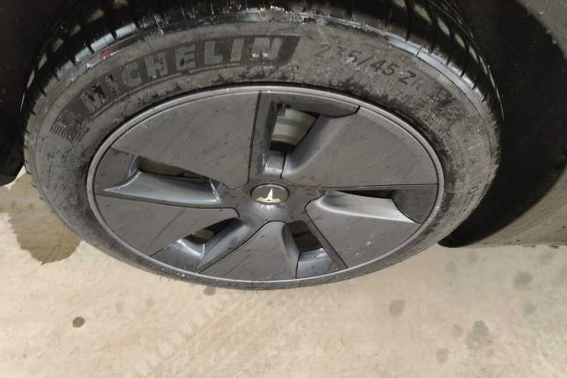 Used Tesla Model 3 2022 Rear-Wheel-Drive Version Right Rear Wheel Hub
