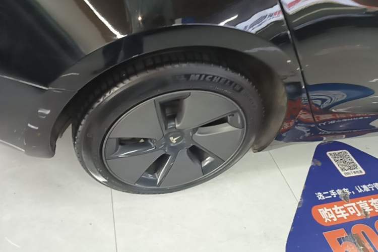 Used Tesla Model 3 2022 Rear-Wheel-Drive Version Right Rear Wheel Hub