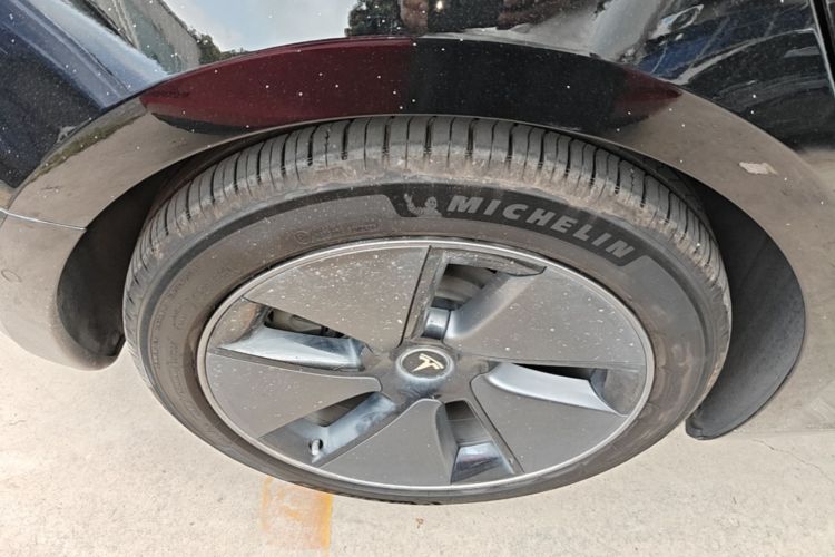 Used Tesla Model 3 2022 Rear-Wheel-Drive Version Right Rear Wheel Hub