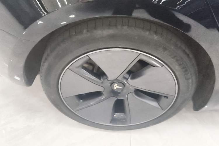 Used Tesla Model 3 2022 Rear-Wheel-Drive Version Right Rear Wheel Hub