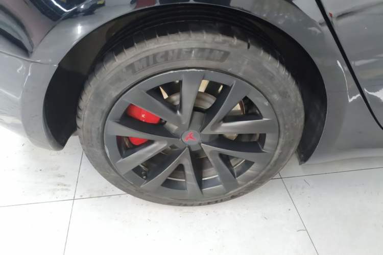Used Tesla Model 3 2022 Rear-Wheel-Drive Version Right Rear Wheel Hub