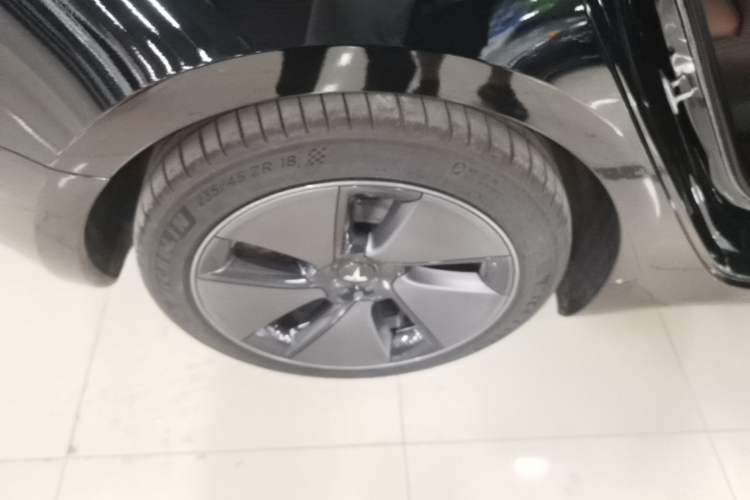 Used Tesla Model 3 2022 Rear-Wheel-Drive Version Right Rear Wheel Hub