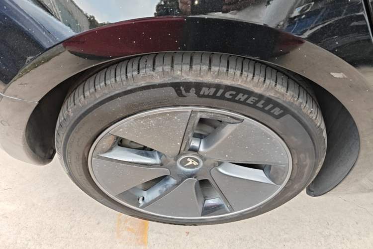 Used Tesla Model 3 2022 Rear-Wheel-Drive Version Right Rear Wheel Hub
