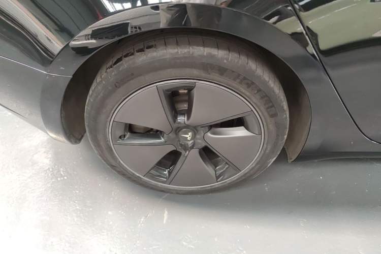 Used Tesla Model 3 2022 Rear-Wheel-Drive Version Right Rear Wheel Hub