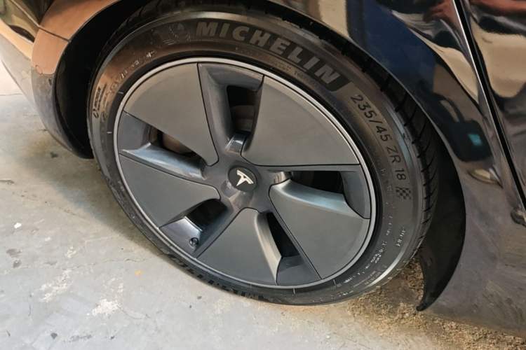 Used Tesla Model 3 2022 Rear-Wheel-Drive Version Right Rear Wheel Hub