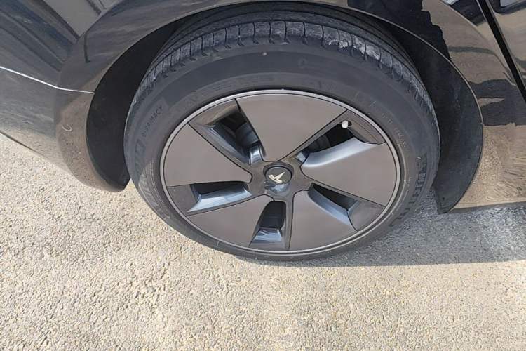 Used Tesla Model 3 2022 Rear-Wheel-Drive Version Right Rear Wheel Hub