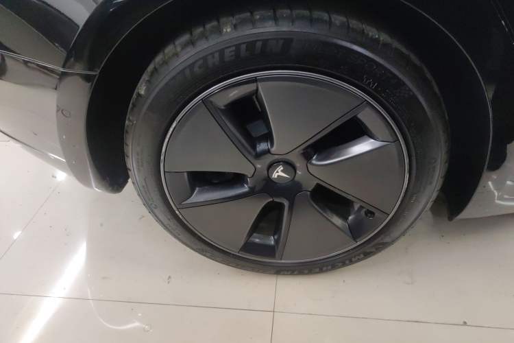 Used Tesla Model 3 2022 Rear-Wheel-Drive Version Right Rear Wheel Hub