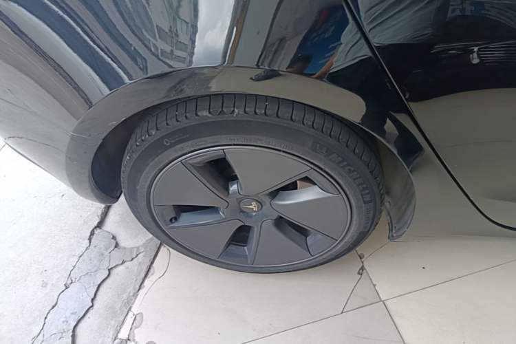 Used Tesla Model 3 2022 Rear-Wheel-Drive Version Right Rear Wheel Hub