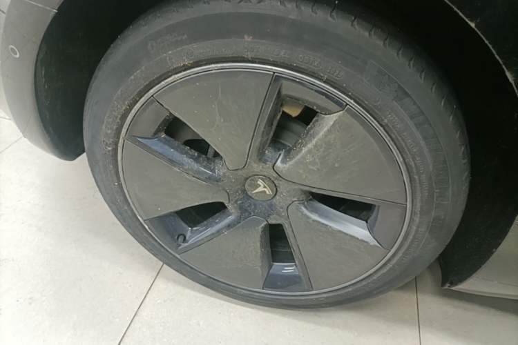 Used Tesla Model 3 2022 Rear-Wheel-Drive Version Right Rear Wheel Hub