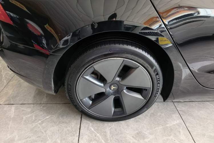 Used Tesla Model 3 2022 Rear-Wheel-Drive Version Right Rear Wheel Hub