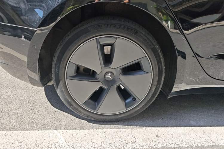 Used Tesla Model 3 2022 Rear-Wheel-Drive Version Right Rear Wheel Hub