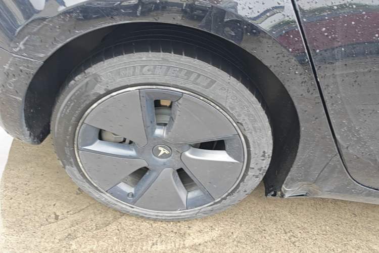 Used Tesla Model 3 2022 Rear-Wheel-Drive Version Right Rear Wheel Hub