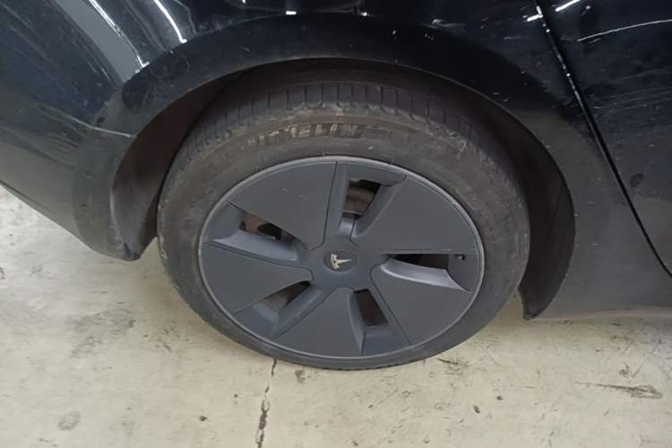 Used Tesla Model 3 2022 Rear-Wheel-Drive Version Right Rear Wheel Hub