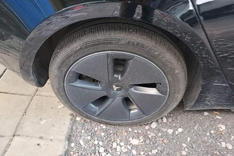 Used Tesla Model 3 2022 Rear-Wheel-Drive Version Right Rear Wheel Hub