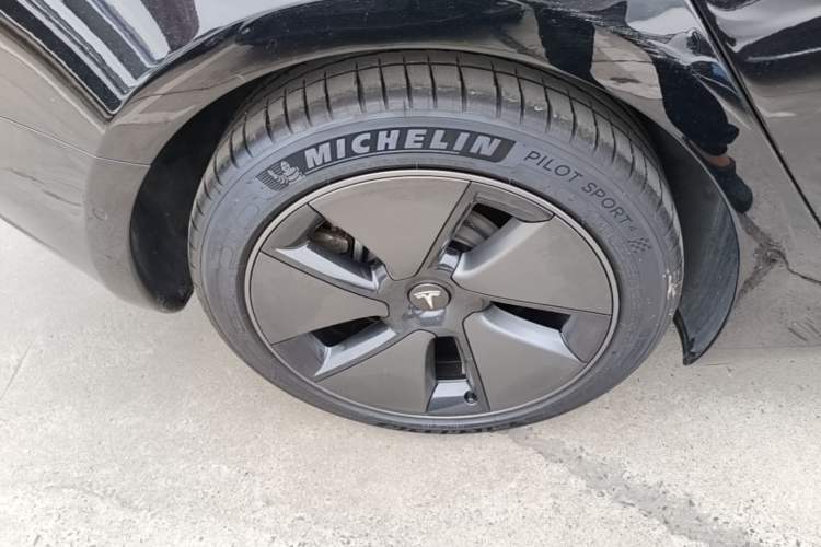 Used Tesla Model 3 2022 Rear-Wheel-Drive Version Right Rear Wheel Hub