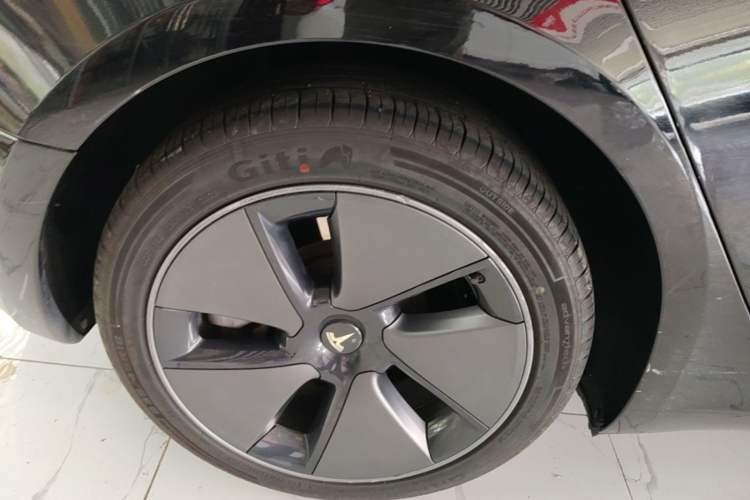 Used Tesla Model 3 2022 Rear-Wheel-Drive Version Right Rear Wheel Hub