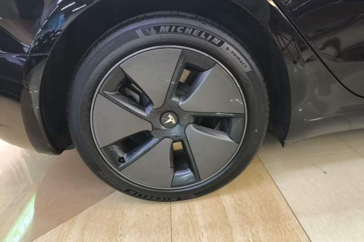 Used Tesla Model 3 2022 Rear-Wheel-Drive Version Right Rear Wheel Hub