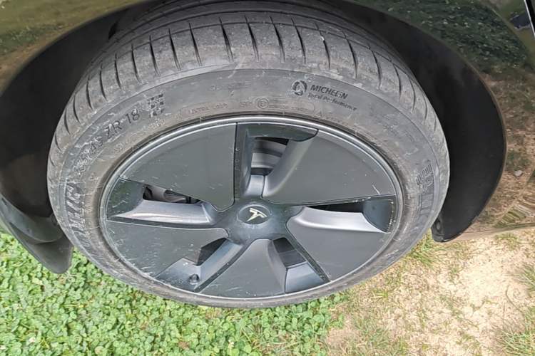 Used Tesla Model 3 2022 Rear-Wheel-Drive Version Right Rear Wheel Hub