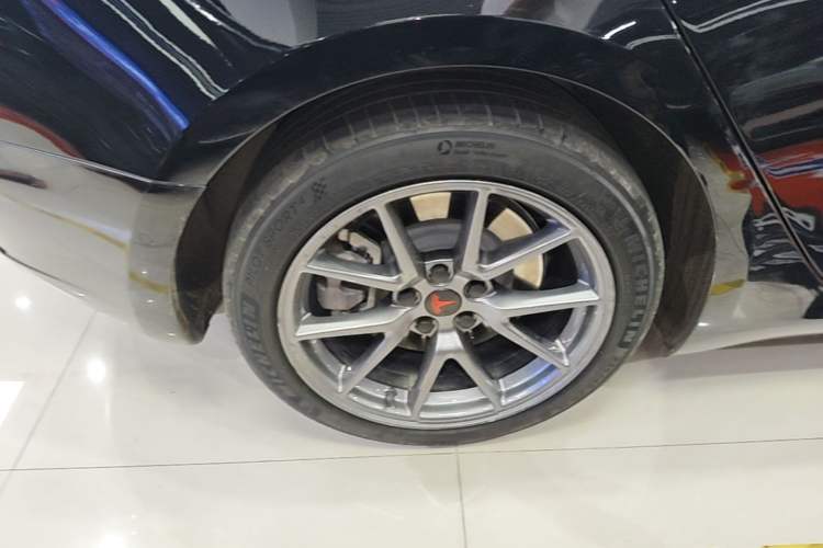 Used Tesla Model 3 2022 Rear-Wheel-Drive Version Right Rear Wheel Hub