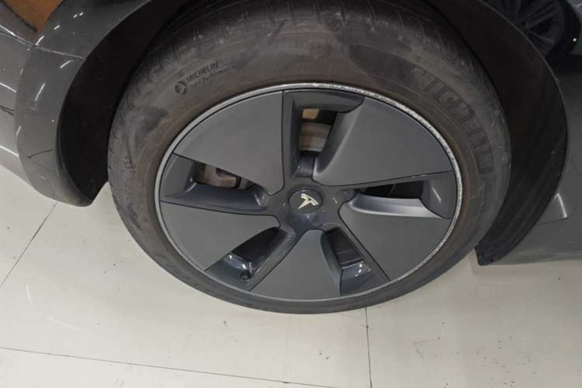 Used Tesla Model 3 2022 Rear-Wheel-Drive Version Right Rear Wheel Hub