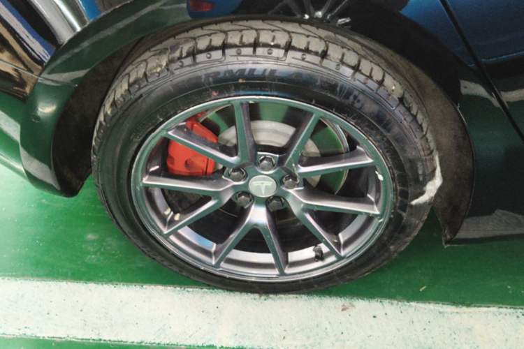 Used Tesla Model 3 2022 Rear-Wheel-Drive Version Right Rear Wheel Hub