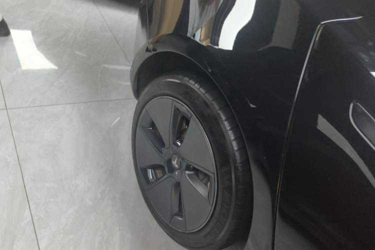 Used Tesla Model 3 2022 Rear-Wheel-Drive Version Right Rear Wheel Hub